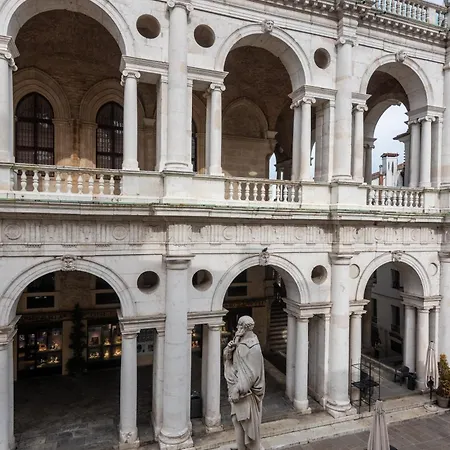 Il Palazzo Della Basilica דירה