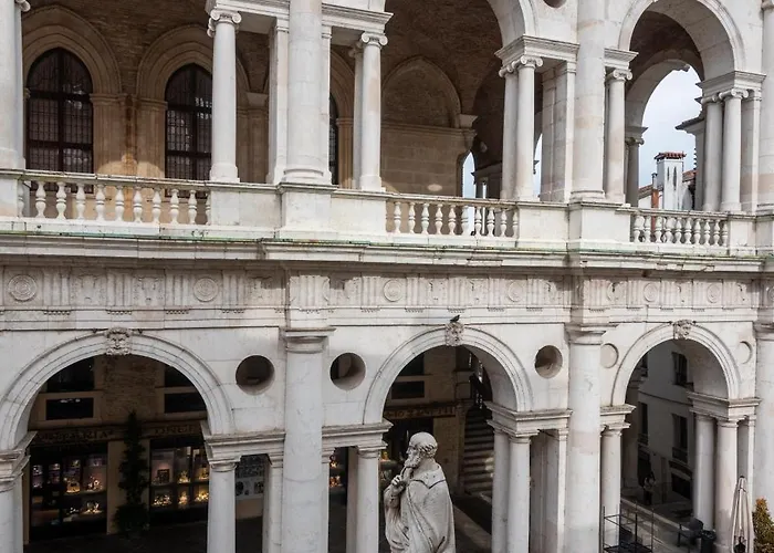 Il Palazzo Della Basilica Lägenhet